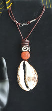 Load image into Gallery viewer, Cowrie Shell Neccklace
